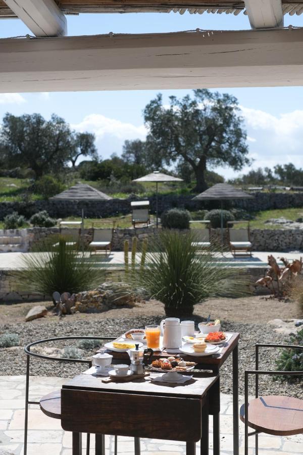 Regina Di Ulivi Acomodação com café da manhã Ostuni Exterior foto